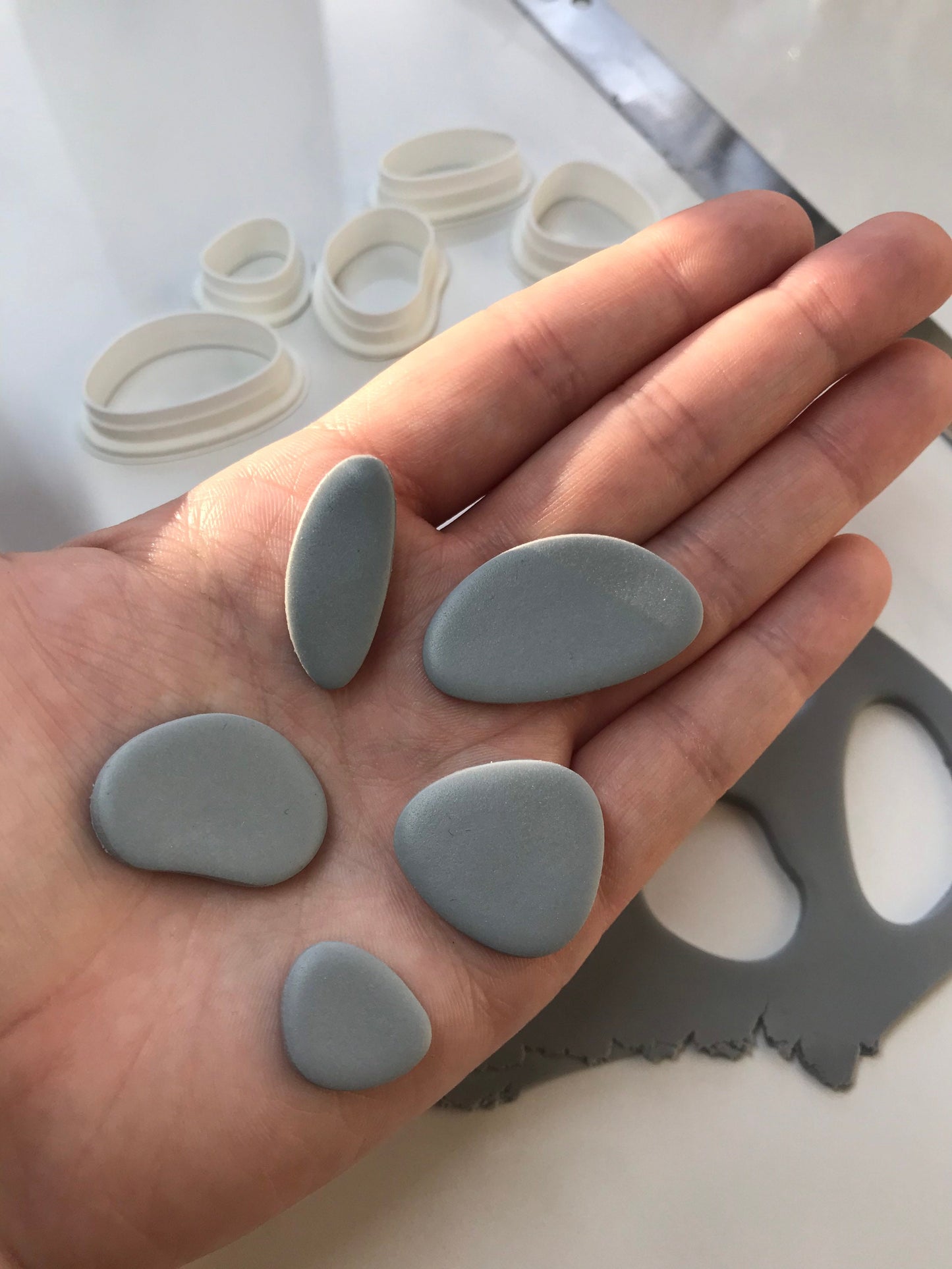 Ausstecher für Modelliermasse wie Fimo, Polymer Clay, Kieselsteine Set mit fünf Cuttern, organische Formen, Werkzeug für Schmuckherstellung