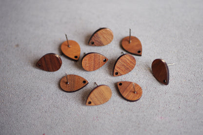 8x Holz Ohrstecker Tropfen, 17mm x 11mm, Schmuckzubehör für DIY Schmuck, Walnuss Holz Ohrringe Ohrschmuck