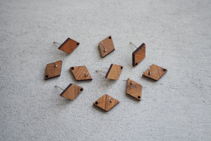 10x Holz Ohrstecker rautenförmig, 18mm x 12mm, Schmuckzubehör für DIY Schmuck, Raute Viereck  Walnuss Holz Ohrringe Ohrschmuck