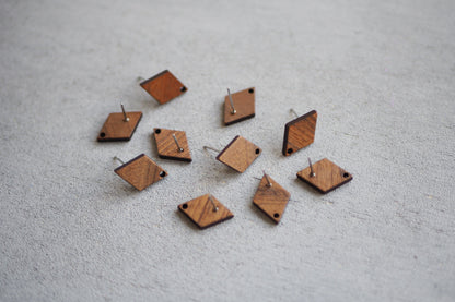 10x Holz Ohrstecker rautenförmig, 18mm x 12mm, Schmuckzubehör für DIY Schmuck, Raute Viereck  Walnuss Holz Ohrringe Ohrschmuck