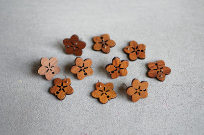 10x Holz Blumen Ohrstecker, 18mm, Blüten Blume Kirschblüte, Schmuckzubehör für DIY Schmuck, Walnuss Holz Ohrringe Ohrschmuck